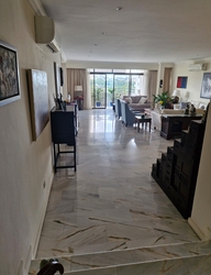Beverly Hill (D10), Condominium #577099681